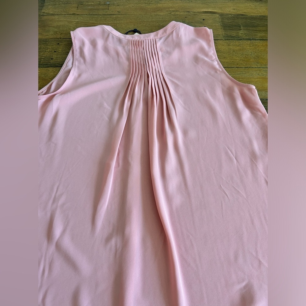 NYDJ Pink sleeveless pleated lightweight relaxed button down top - Picture 6 of 13